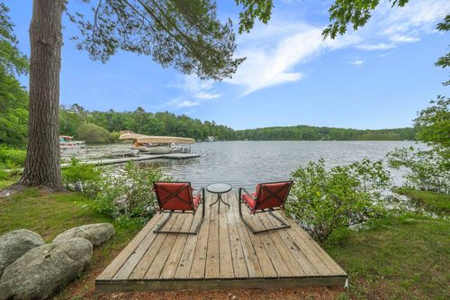 2847 Crescent Shores Dr, Traverse City, MI, 49685-9114 | Card Image
