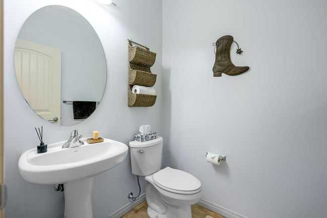 117 Chaparral Valley Gdns Se, Townhouse with 3 bedrooms, 3 bathrooms and 2 parking in Calgary AB | Image 18