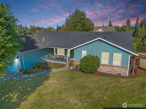812 S Pine Ct, Lynden, WA, 98264-9775 | Card Image