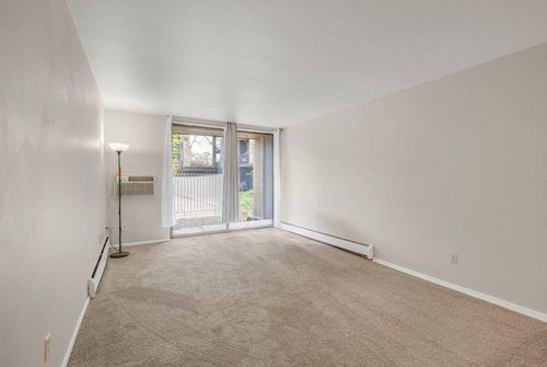 5a-4023 14th Ave S, Minneapolis, MN, 55407-3264 | Card Image