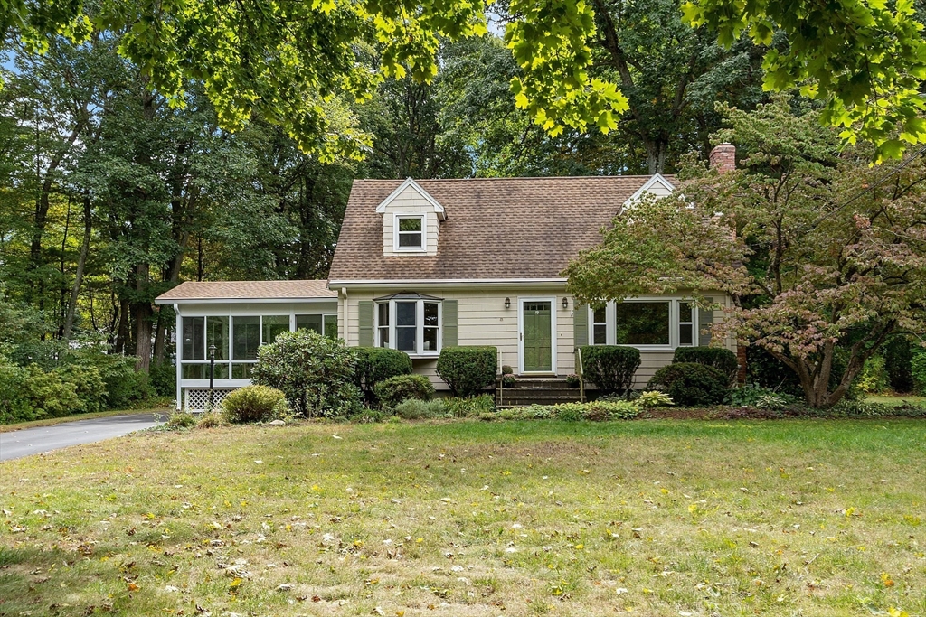 Bruce St, Tewksbury, MA 01876