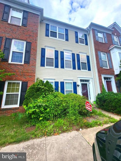 5034 Village Fountain Pl, CENTREVILLE, VA, 20120-3076 | Card Image