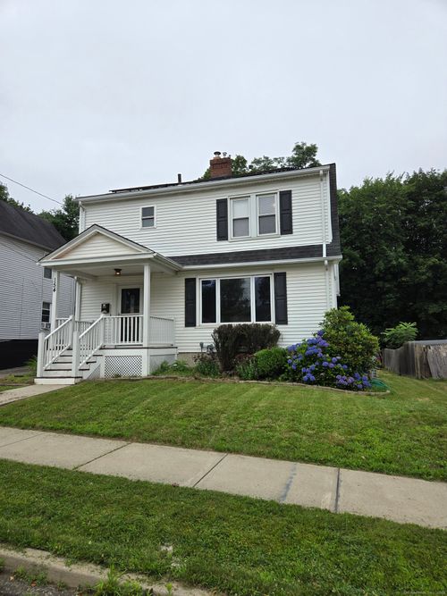 154 N Pearl St, Meriden, CT, 06450-4401 | Card Image
