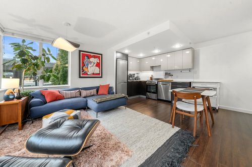211-445 W 2nd Ave, Vancouver, BC, V5Y0E8 | Card Image