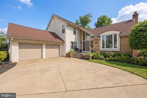 1023 Red Oak Dr, CHERRY HILL, NJ, 08003-2649 | Card Image