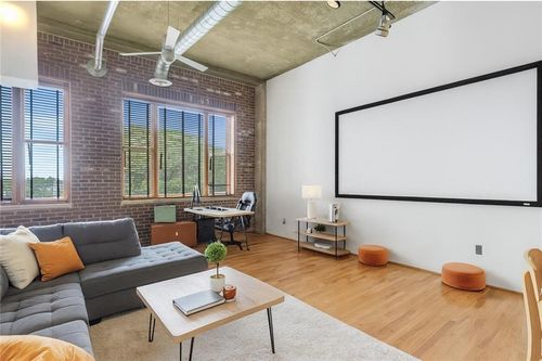 unit-702-3235 Roswell Rd Ne, Atlanta, GA, 30305-1885 | Card Image