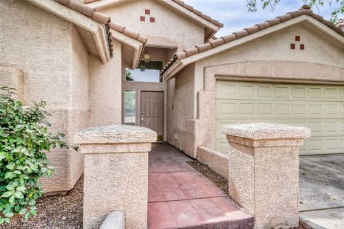 8533 Sierra Cima Ln, Las Vegas, NV, 89128-7365 | Card Image