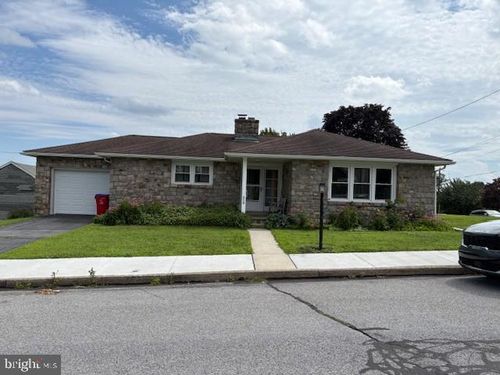 402 Spruce St, HAMBURG, PA, 19526-1447 | Card Image