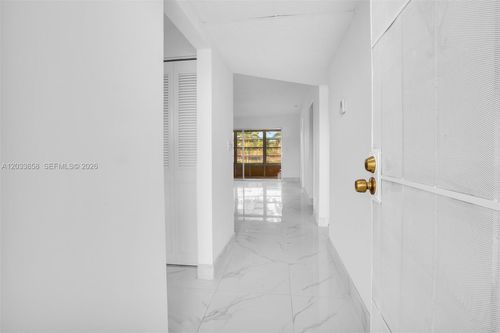 205-8852 W Mcnab Rd, Tamarac, FL, 33321-3626 | Card Image
