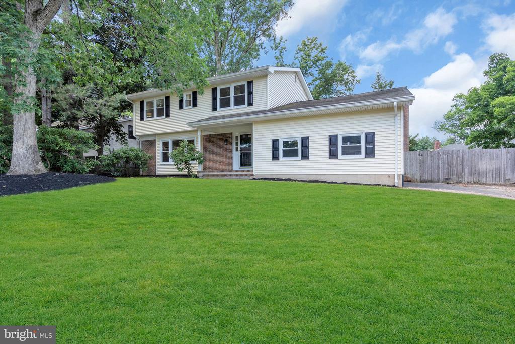 Residential in HAMILTON 4