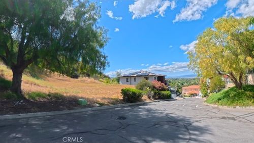 24901 Bella Vista Dr, Newhall, CA, 91321-3468 | Card Image