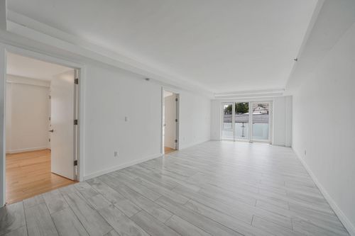 2b-15815 Union Tpke, Fresh Meadows, NY, 11366-1080 | Card Image