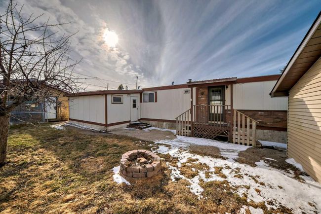 2 21 A Street Close, Home with 2 bedrooms, 1 bathrooms and 4 parking in Bowden AB | Image 23