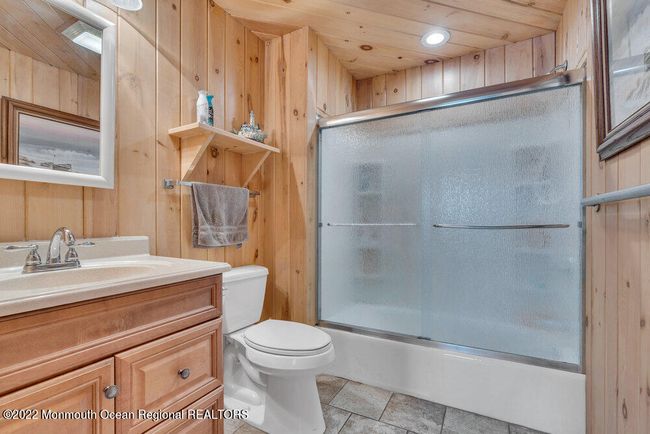 175 Boardwalk, House other with 8 bedrooms, 4 bathrooms and null parking in Point Pleasant Beach NJ | Image 37