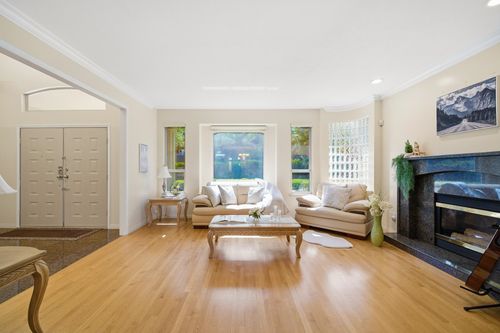 9113 Briar Rd, Burnaby, BC, V3N4W8 | Card Image