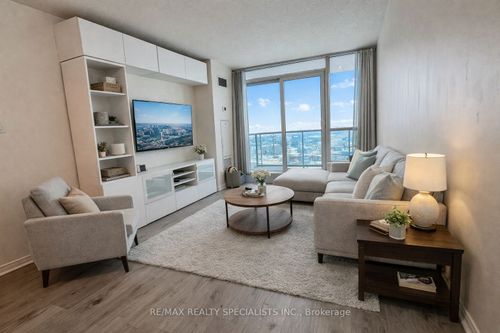 810-4879 Kimbermount Ave, Mississauga, ON, L5M7R8 | Card Image