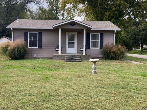 302 Delaware St, Oskaloosa, KS, 66066-4128 | Card Image
