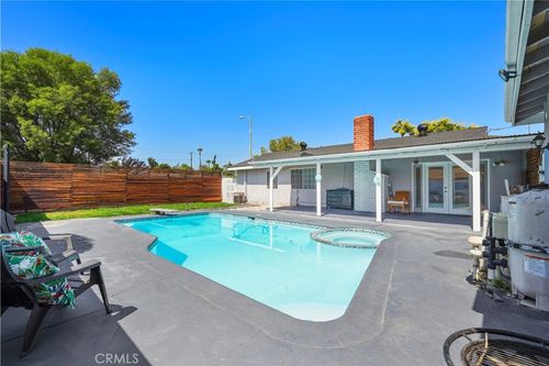20854 Runnymede St, Winnetka, CA, 91306-2733 | Card Image