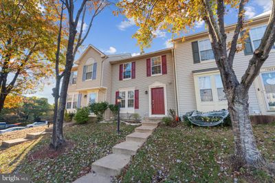 17028 Point Pleasant Lane, Townhouse with 3 bedrooms, 3 bathrooms and null parking in DUMFRIES VA | Image 1