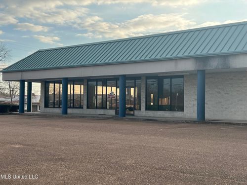 105 Northgate Rd, Natchez, MS, 39120-9162 | Card Image