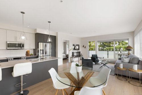 303-2526 Bevan Ave, Sidney, BC, V8L1W3 | Card Image