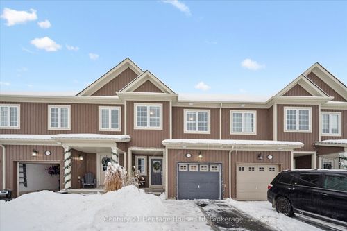 73 Courtney St, Fergus, ON, N1M0E5 | Card Image