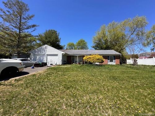 5 Orleans Green, Brookhaven, NY, 11727 | Card Image