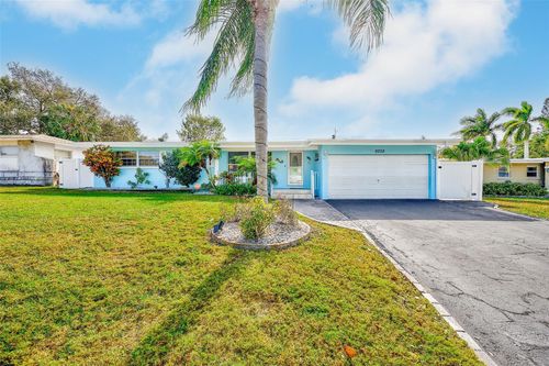 2032 Gatewood Dr, LARGO, FL, 33770-2910 | Card Image