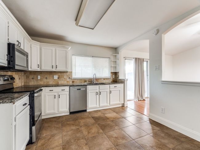1804 Shreveport Trl, House other with 3 bedrooms, 2 bathrooms and null parking in Plano TX | Image 10