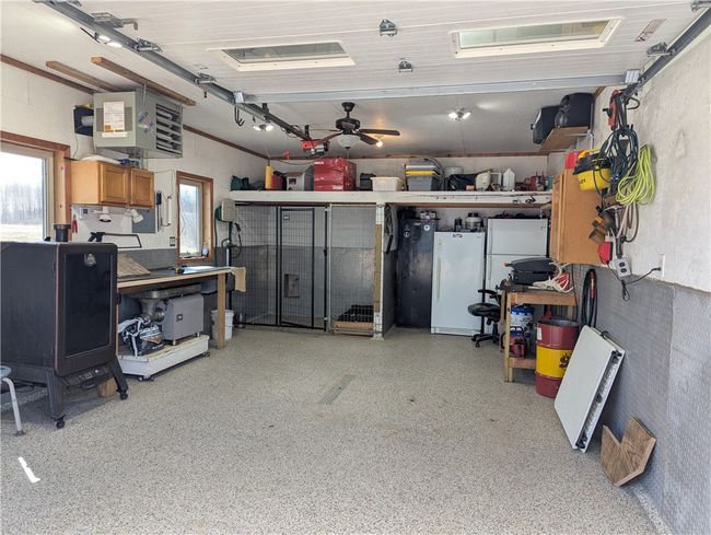 Garage Interior | Image 21