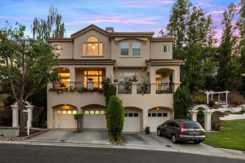 14 Arroyo View Cir, Belmont, CA, 94002-3184 | Card Image