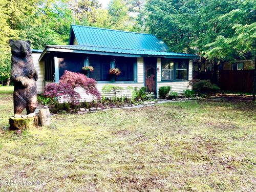 847 Lake Ave, Lake Luzerne, NY, 12846-3919 | Card Image