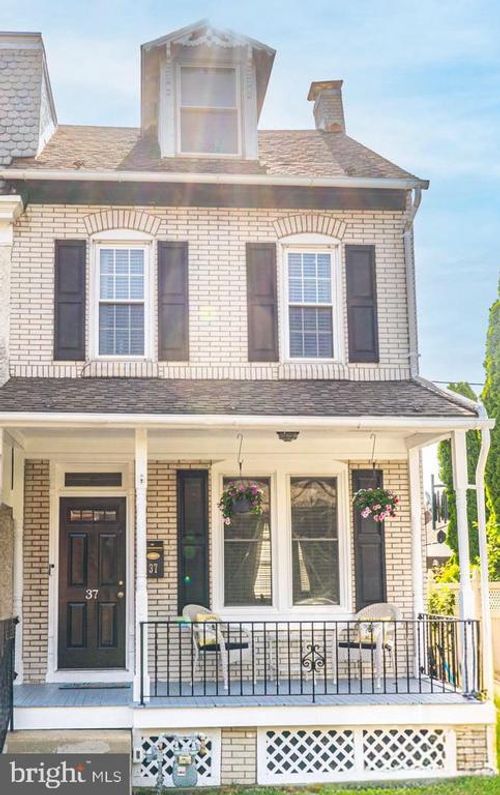 37 S 23rd St, MOUNT PENN, PA, 19606-1854 | Card Image