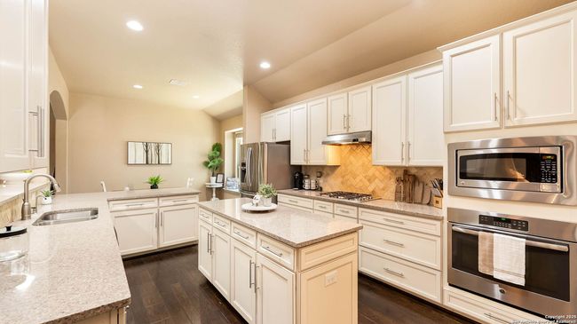10522 Foxen Way, House other with 4 bedrooms, 3 bathrooms and null parking in Helotes TX | Image 11