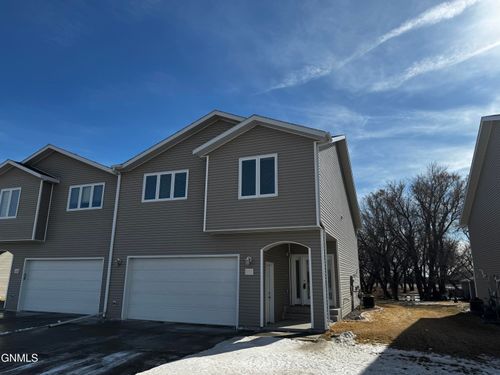 3717 Mckenzie Drive Se, Mandan, ND, 58554 | Card Image