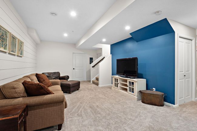 Family Room | Image 20