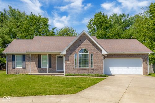 2353 Mcclennan Ct N, Columbus, IN, 47203-4573 | Card Image