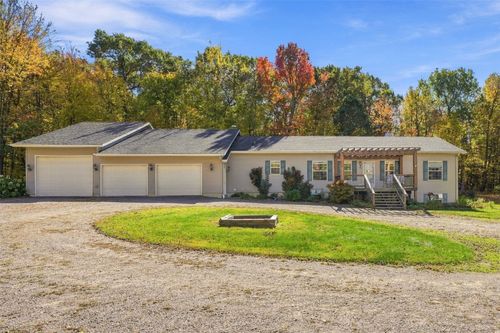W15501 Us Highway 10, Fairchild, WI, 54741-8913 | Card Image