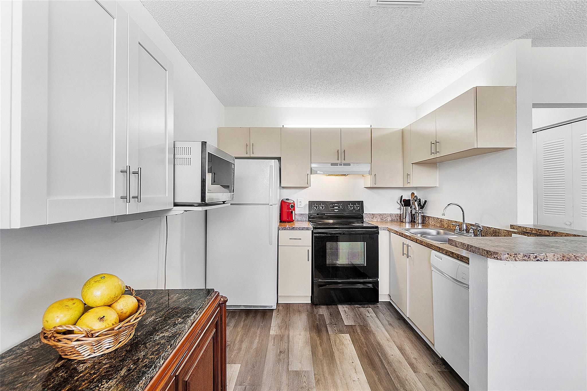 Coral Springs Dr, Coral Springs, FL 33065