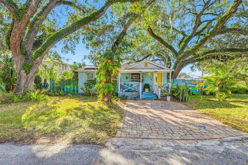 8418 N 9th St, TAMPA, FL, 33604-1702 | Card Image