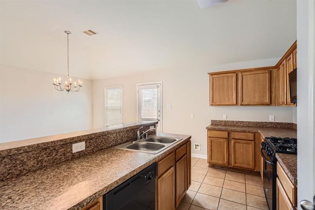 Kitchen | Image 8