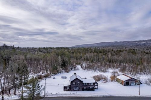 163 Jackson Summit Rd E, Mayfield, NY, 12117-3628 | Card Image