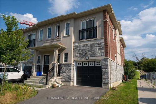 38 Prospect Way, Whitby, ON, L1N0L4 | Card Image