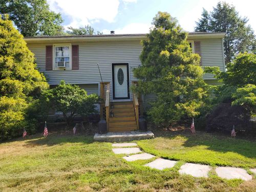 28 Rocks Road, Seabrook, NH, 03874 | Card Image