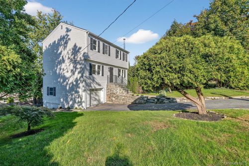 13 Yates Ave, Ossining, NY, 10562-2411 | Card Image