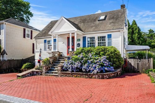 24 Roosevelt Ave, Marblehead, MA, 01945-2416 | Card Image