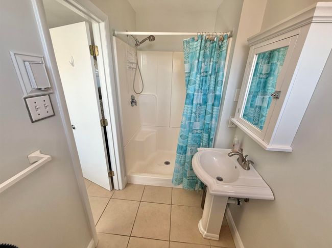 330 42 Nd St S, Condo with 2 bedrooms, 2 bathrooms and null parking in Brigantine NJ | Image 9