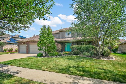 2357 Bluestone Bay Dr, New Lenox, IL, 60451-9203 | Card Image