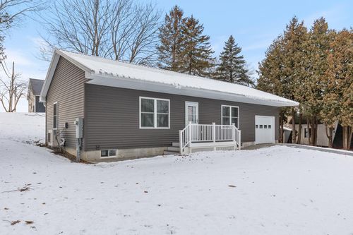 102 E Shore Dr, Saint Albans, VT, 05478-7275 | Card Image