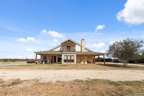 858 S Ranch Road 187, Sabinal, TX, 78881-7002 | Card Image